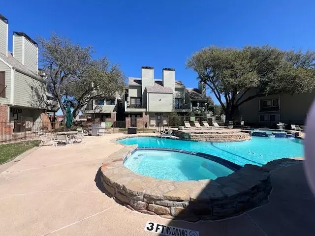 3125 Sondra Drive #301, Fort Worth, TX 76107