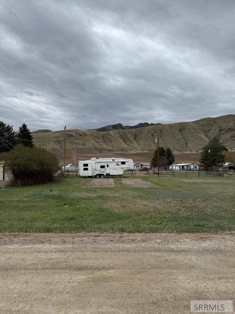 137 Antelope Drive, Salmon, ID 83467