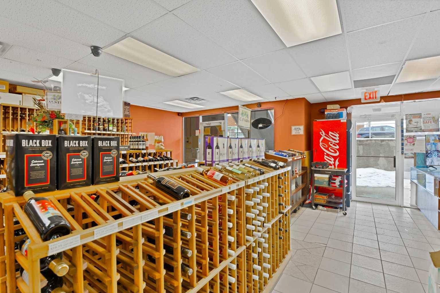 Calgary, AB T2T 3T1,1805 14 ST SW