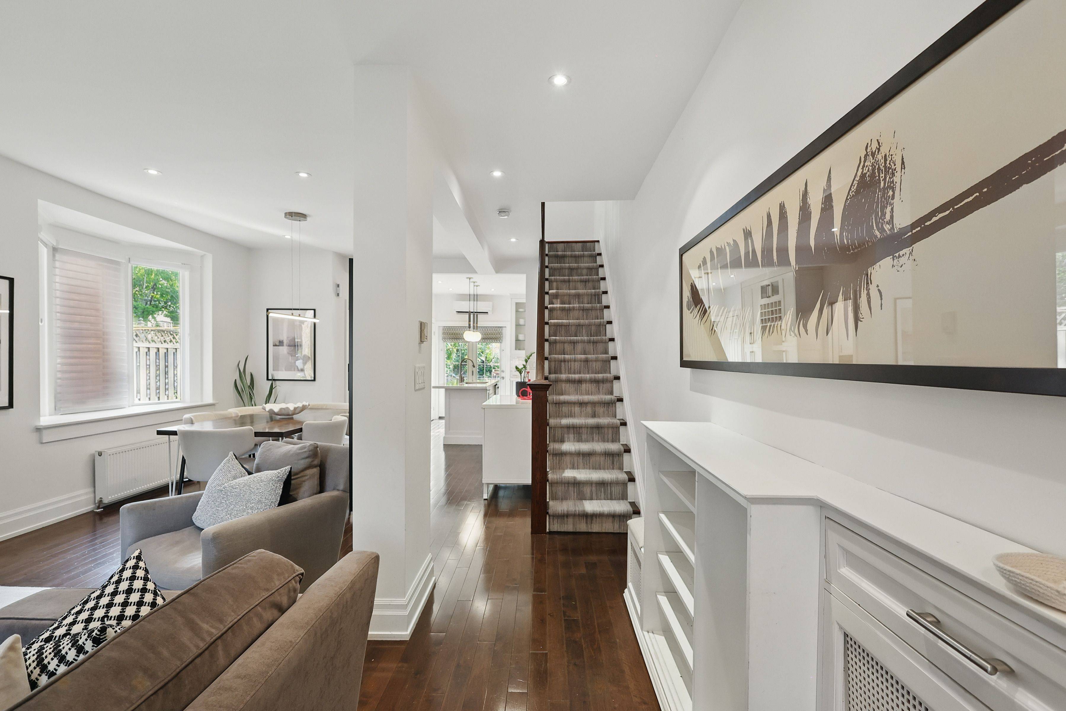 Toronto C03, ON M6C 3L3,34 Winnett AVE