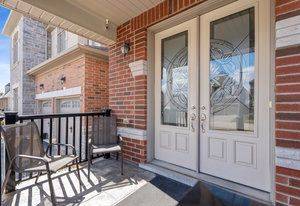 Newmarket, ON L3X 0H6,669 Sweetwater CRES