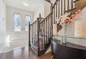 Newmarket, ON L3X 0H6,669 Sweetwater CRES