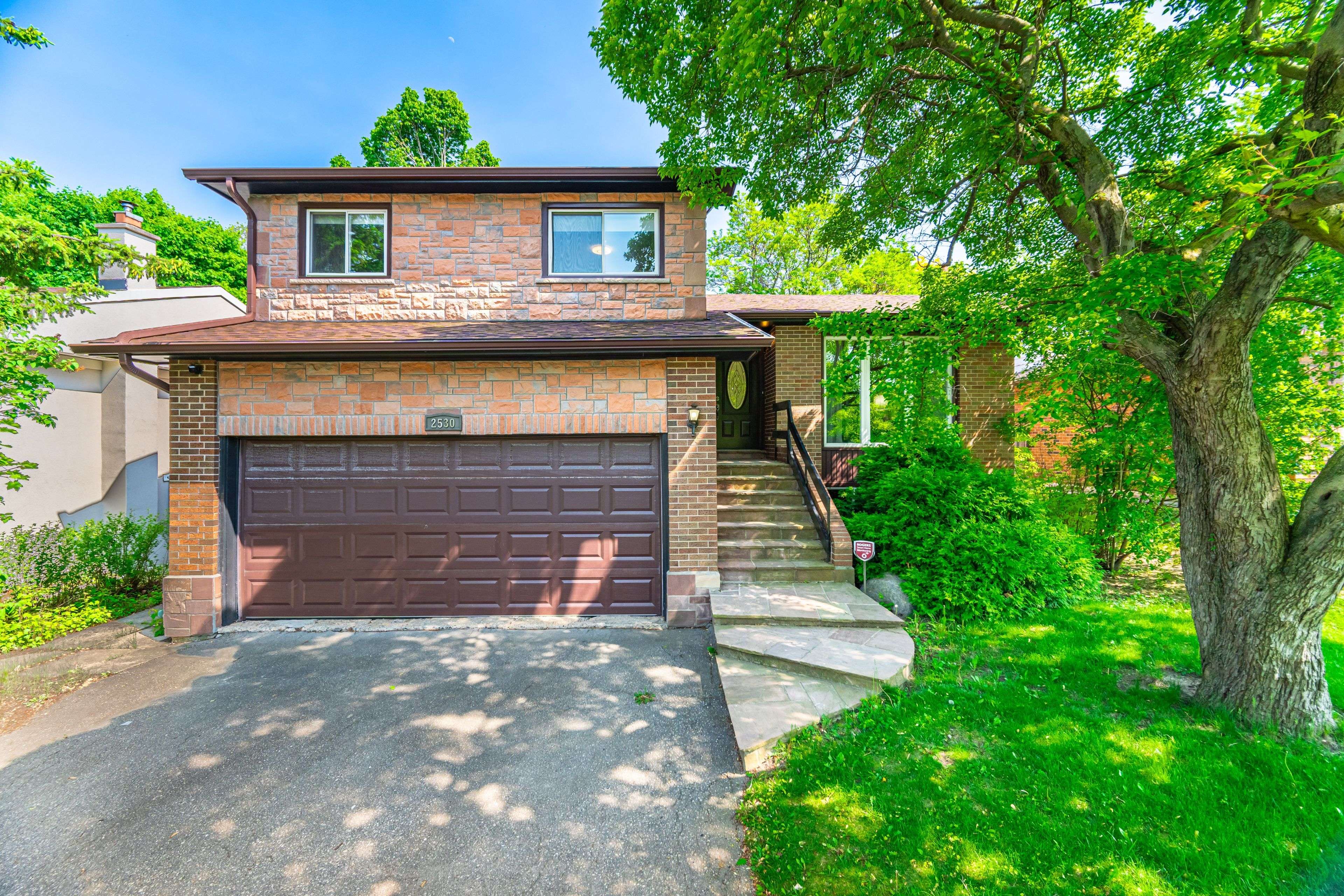 2530 Windwood DR, Mississauga, ON L5N 2A9