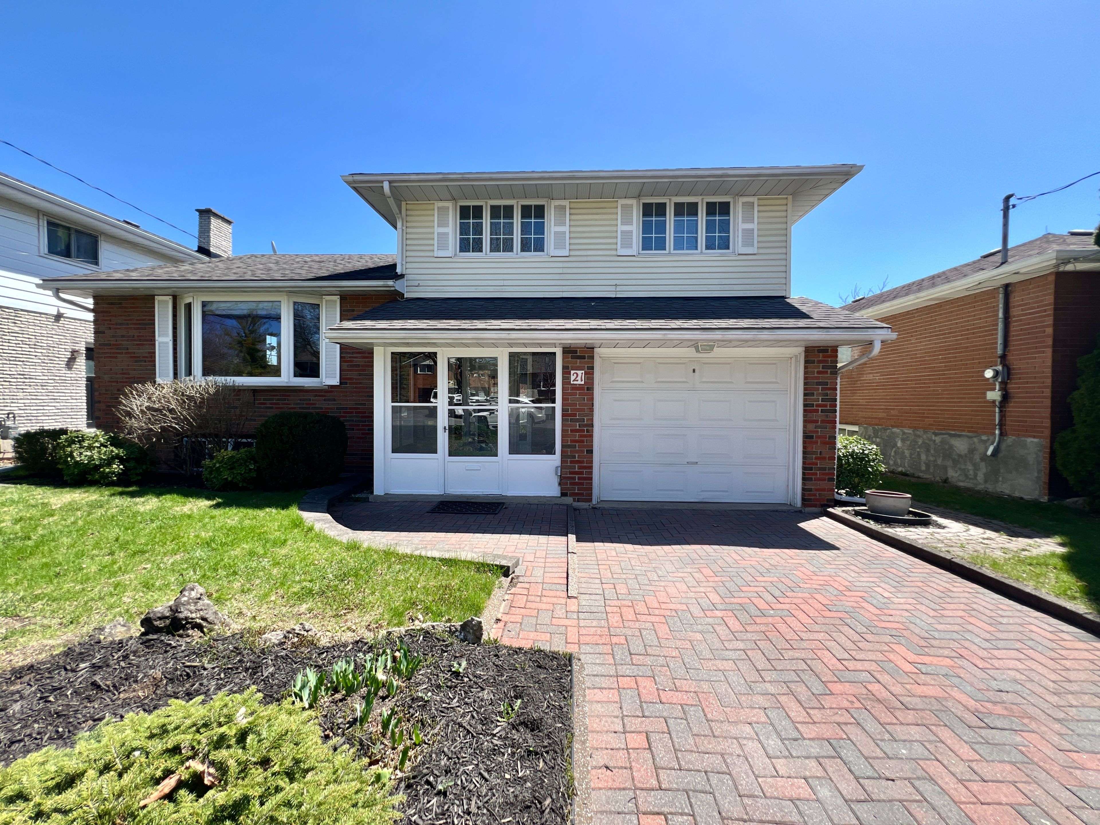 Belleville, ON K8P 4M7,21 Dunnett BLVD