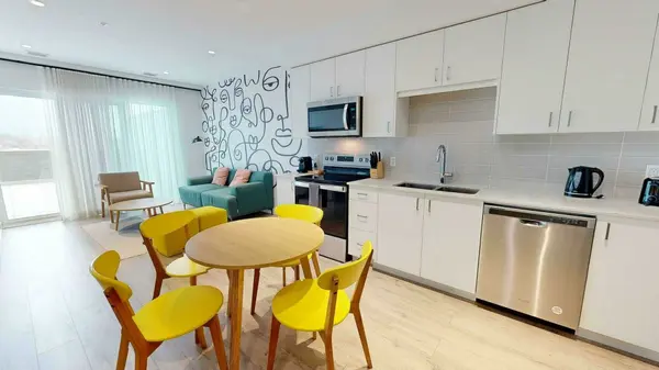 Cambridge, ON N1S 0C3,15 Glebe ST #603