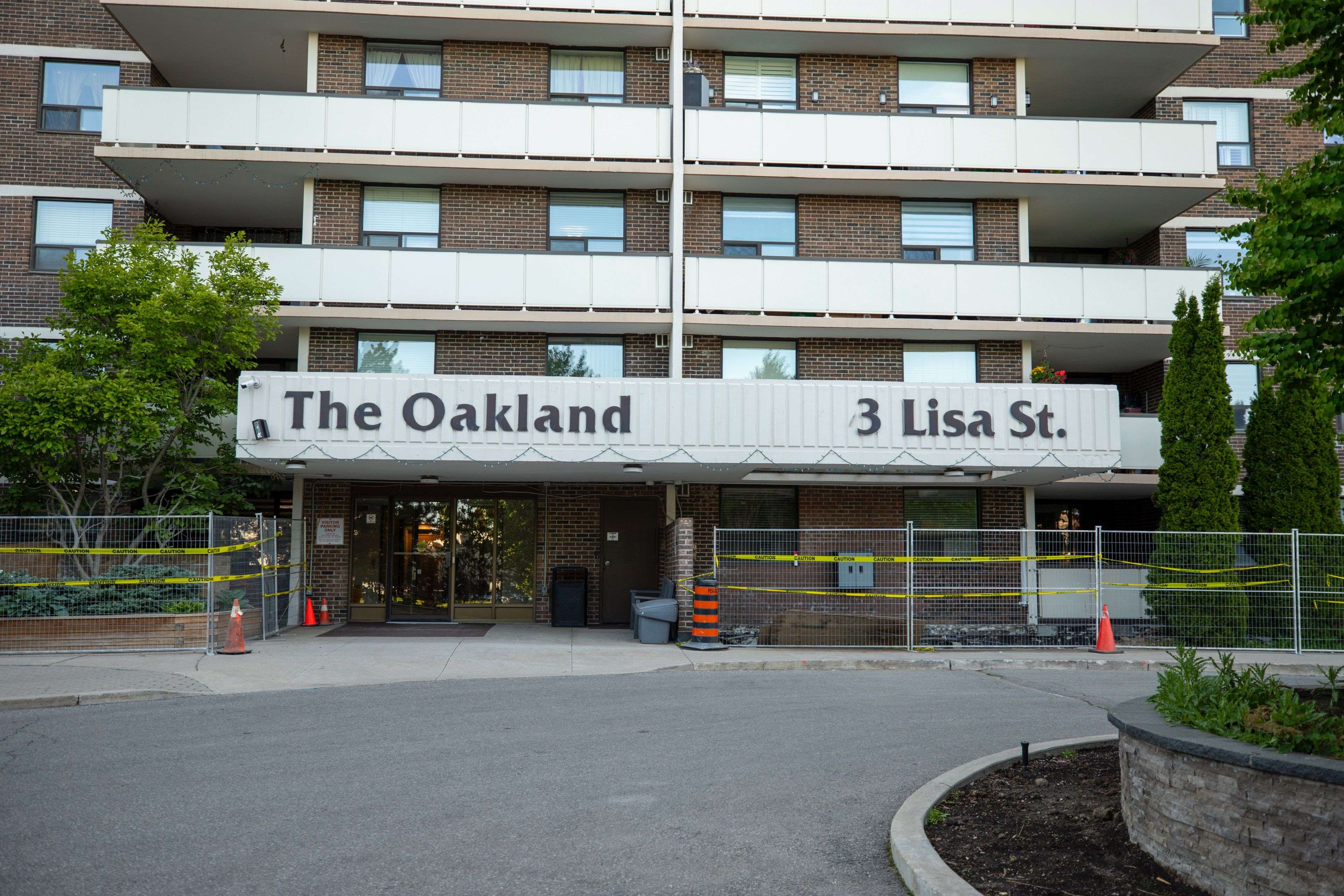 Brampton, ON L6T 4A2,3 Lisa ST #911