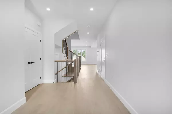 London South, ON N6K 3R2,414 Old Wonderland RD #29