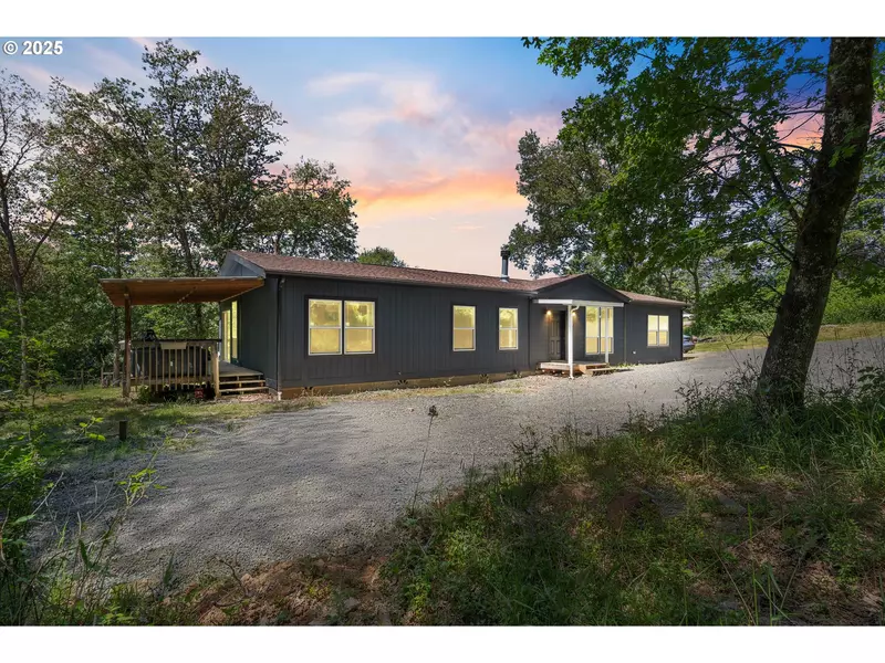 700 UNION GAP LOOP RD, Oakland, OR 97462
