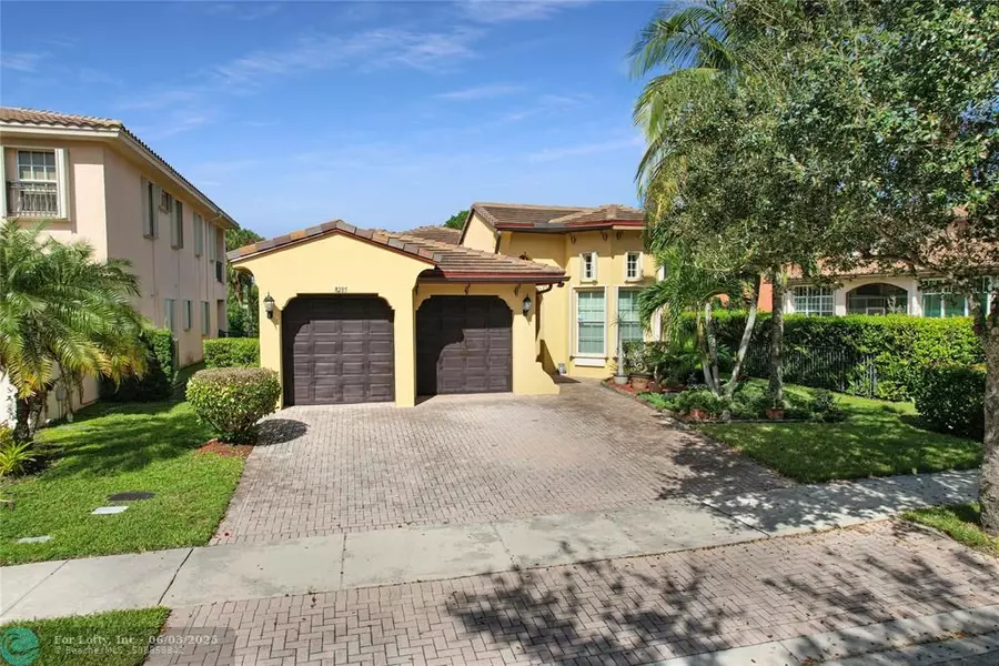 8285 NW 105th Ln, Parkland, FL 33076
