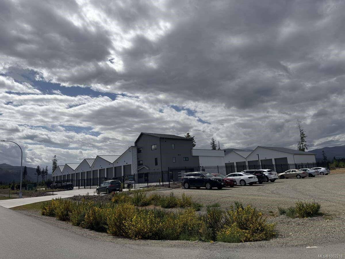 Cumberland, BC V0R 1S0,2794 Beck Ave #3