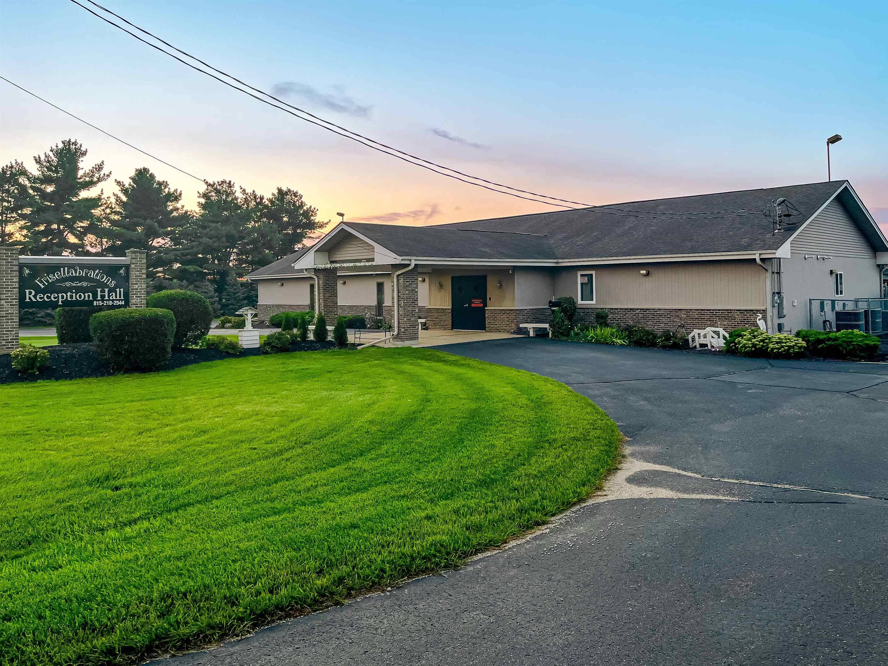 2585 YALE BRIDGE Road, South Beloit, IL 61080