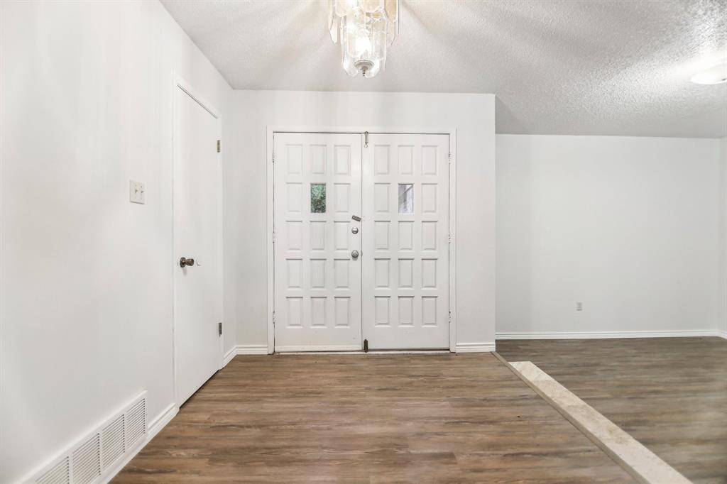 Arlington, TX 76012,711 Vail Drive
