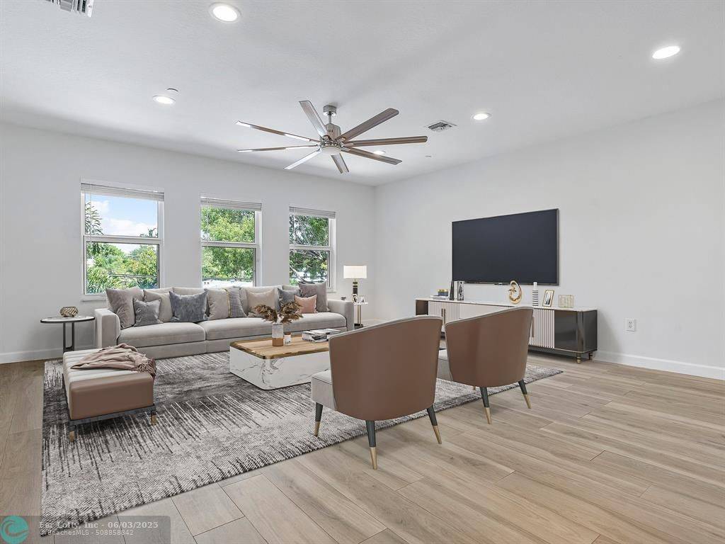 Fort Lauderdale, FL 33304,850 NE 16th Ave #850