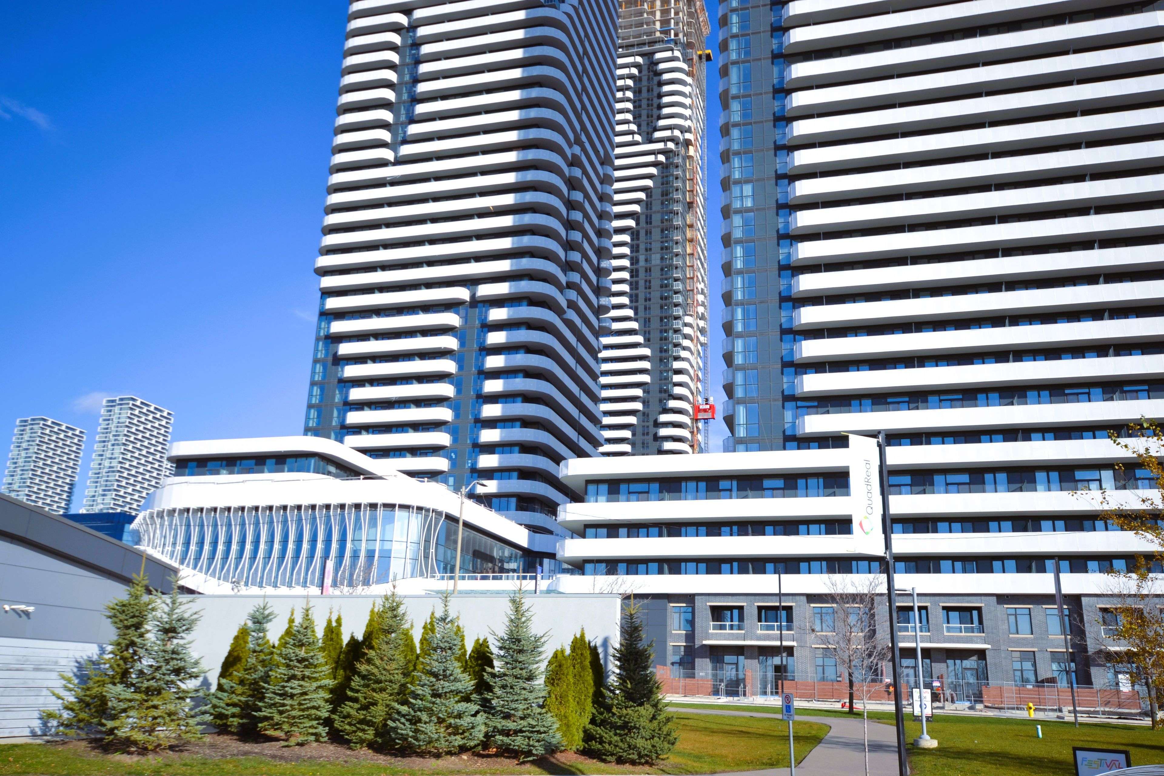 Vaughan, ON L4K 5Z7,225 Commerce ST #4111