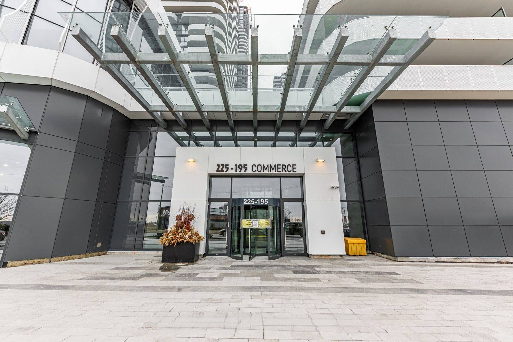 Vaughan, ON L4K 5Z7,225 Commerce ST #4111