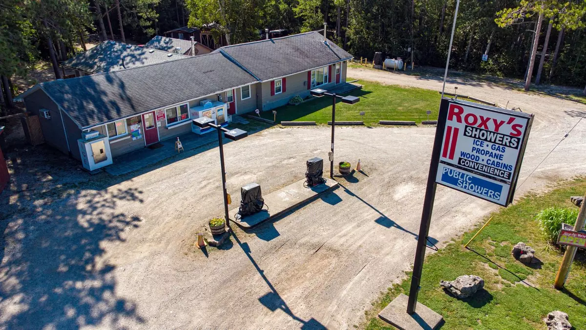 Northern Bruce Peninsula, ON N0H 2R0,6313 Highway 6 N/A