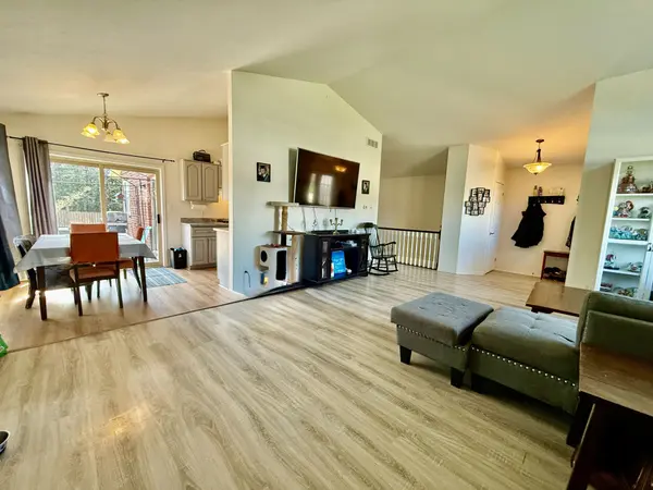 North Perth, ON N4W 1J5,730 Scott ST W