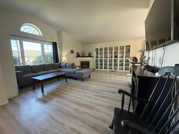 North Perth, ON N4W 1J5,730 Scott ST W