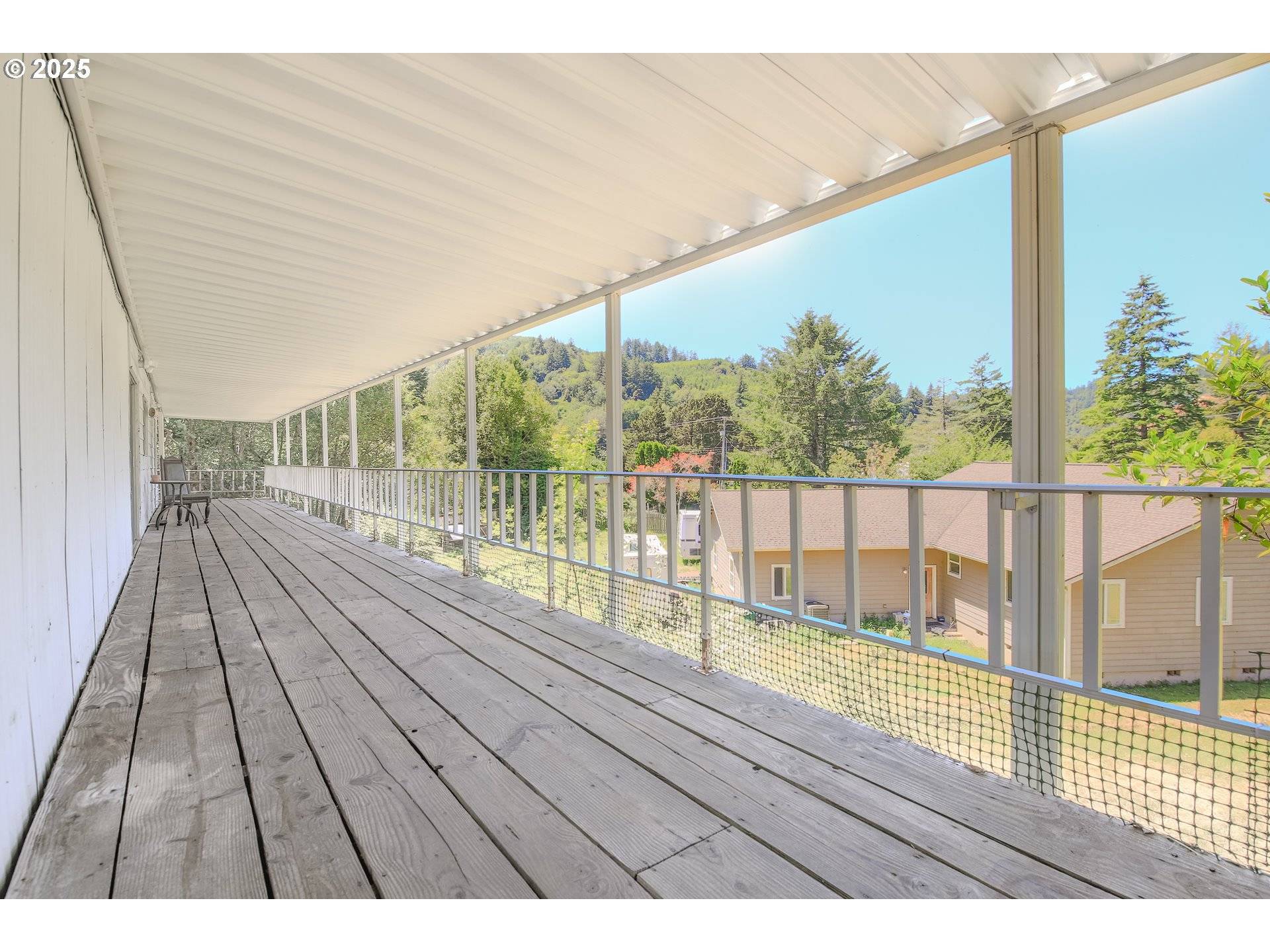 Brookings, OR 97415,17079 MOUNTAIN DR