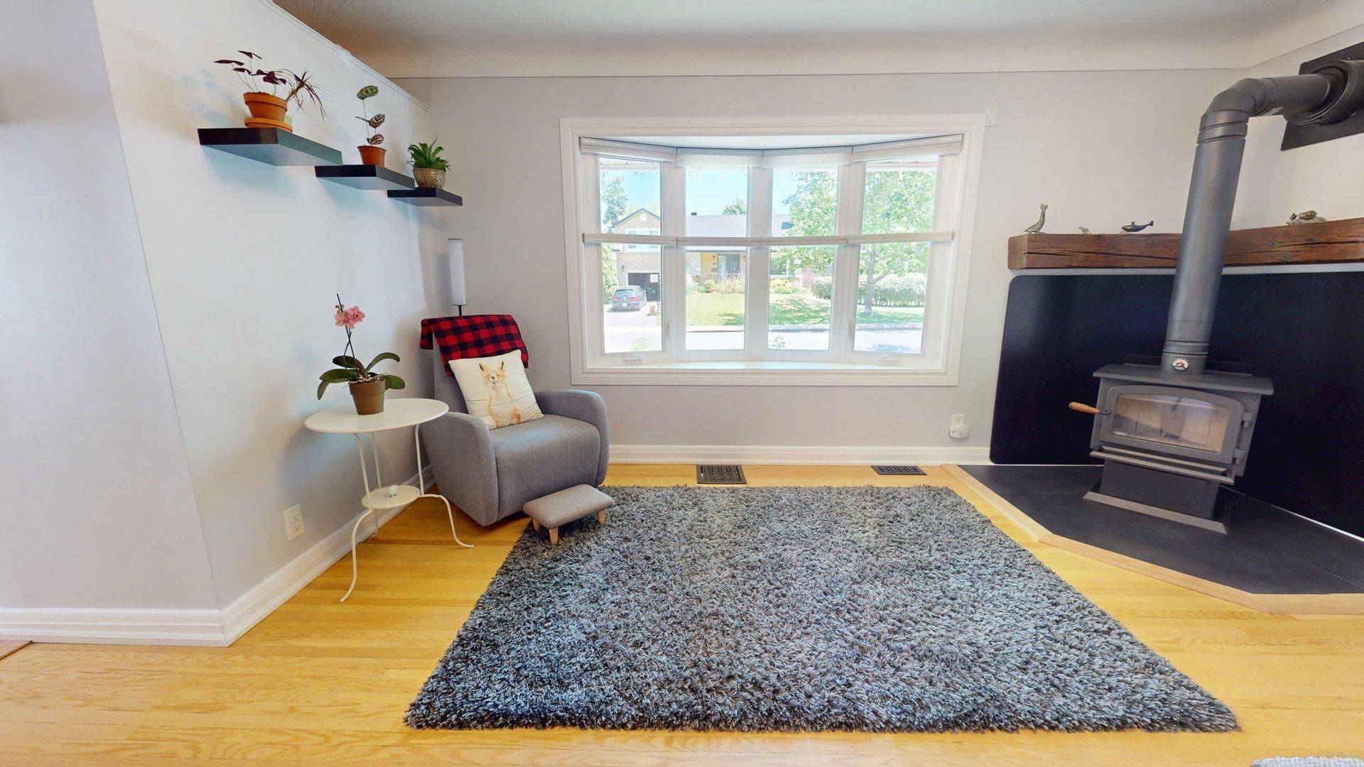 Alta Vista And Area, ON K1G 0L8,1622 Drake AVE