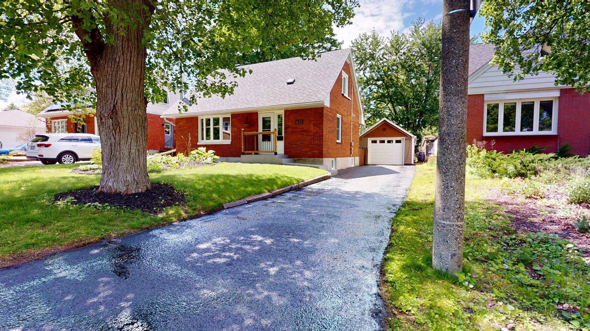 1622 Drake AVE, Alta Vista And Area, ON K1G 0L8
