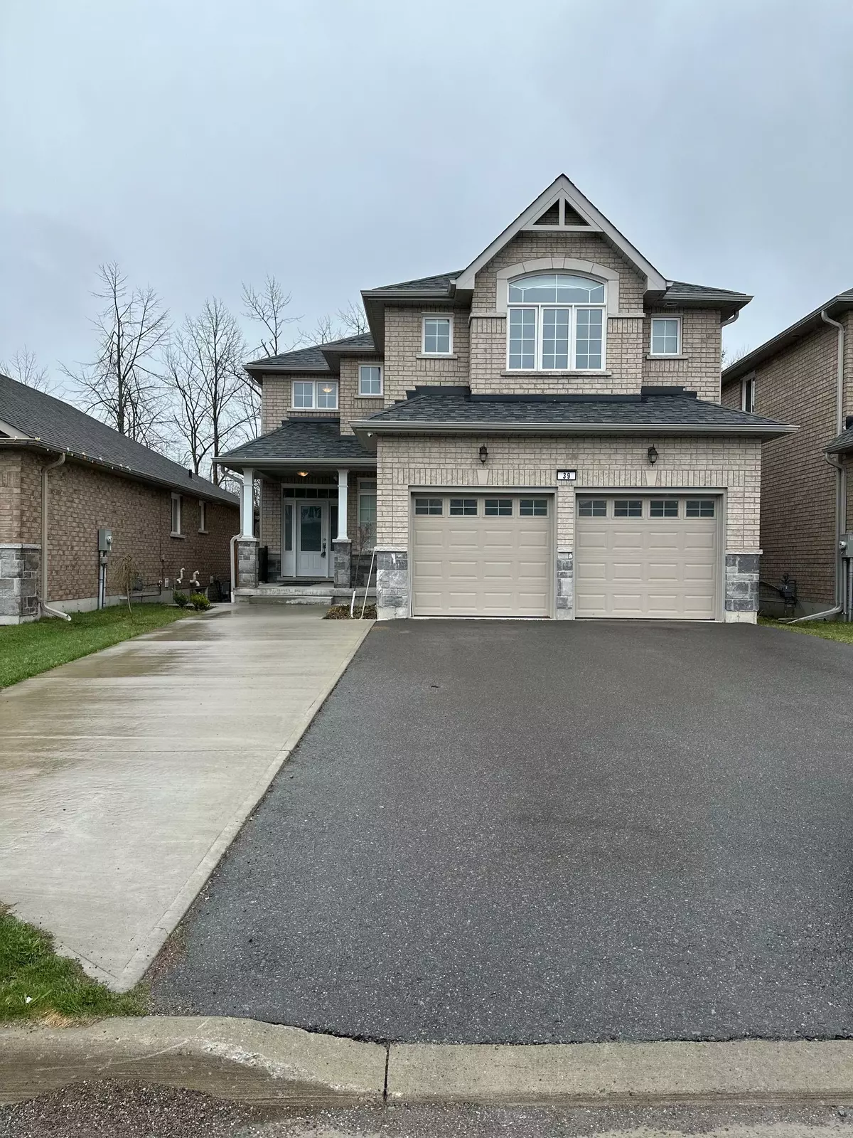 Selwyn, ON K9L 0G4,39 Summer LN