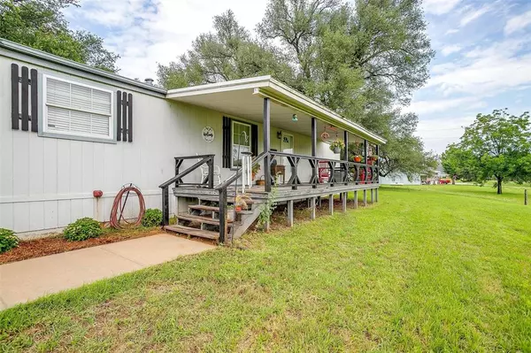 Millsap, TX 76066,421 Red Bluff Circle