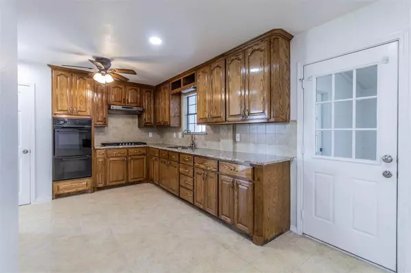 Fort Worth, TX 76179,6517 Bob Hanger Street
