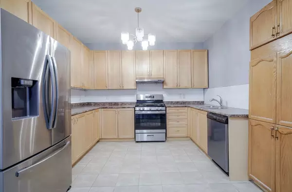 Whitby, ON L1R 0K2,20 Florence DR #Main A