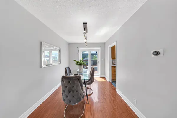 Toronto E04, ON M1P 1R4,154 Vauxhall DR