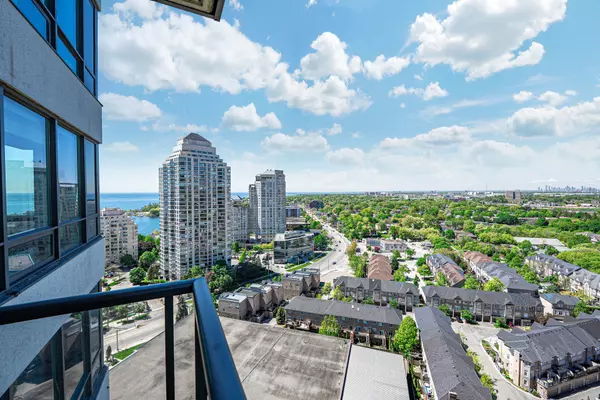 Toronto W06, ON M8V 0A9,15 Legion RD #2102