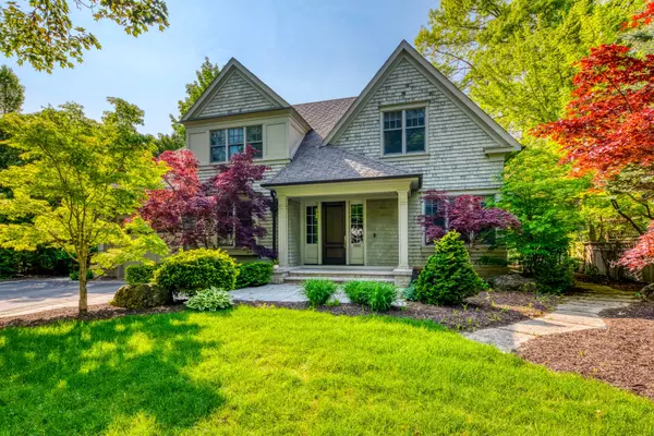 1049 Cedar Grove BLVD, Oakville, ON L6J 2C2