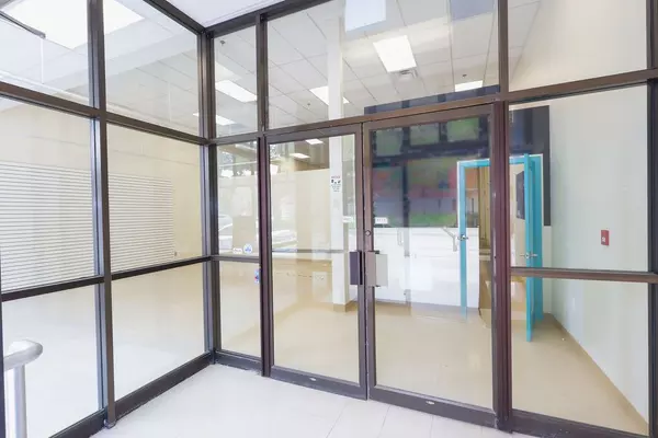 Stratford, ON N5A 3K2,65 ALBERT ST #B