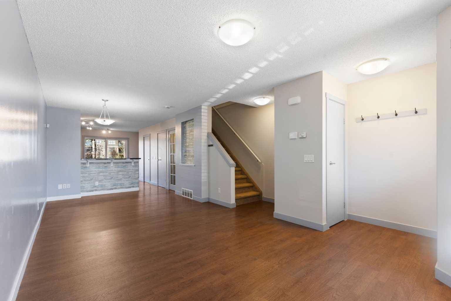 Airdrie, AB T4A 0B5,2445 Kingsland RD Southeast #806