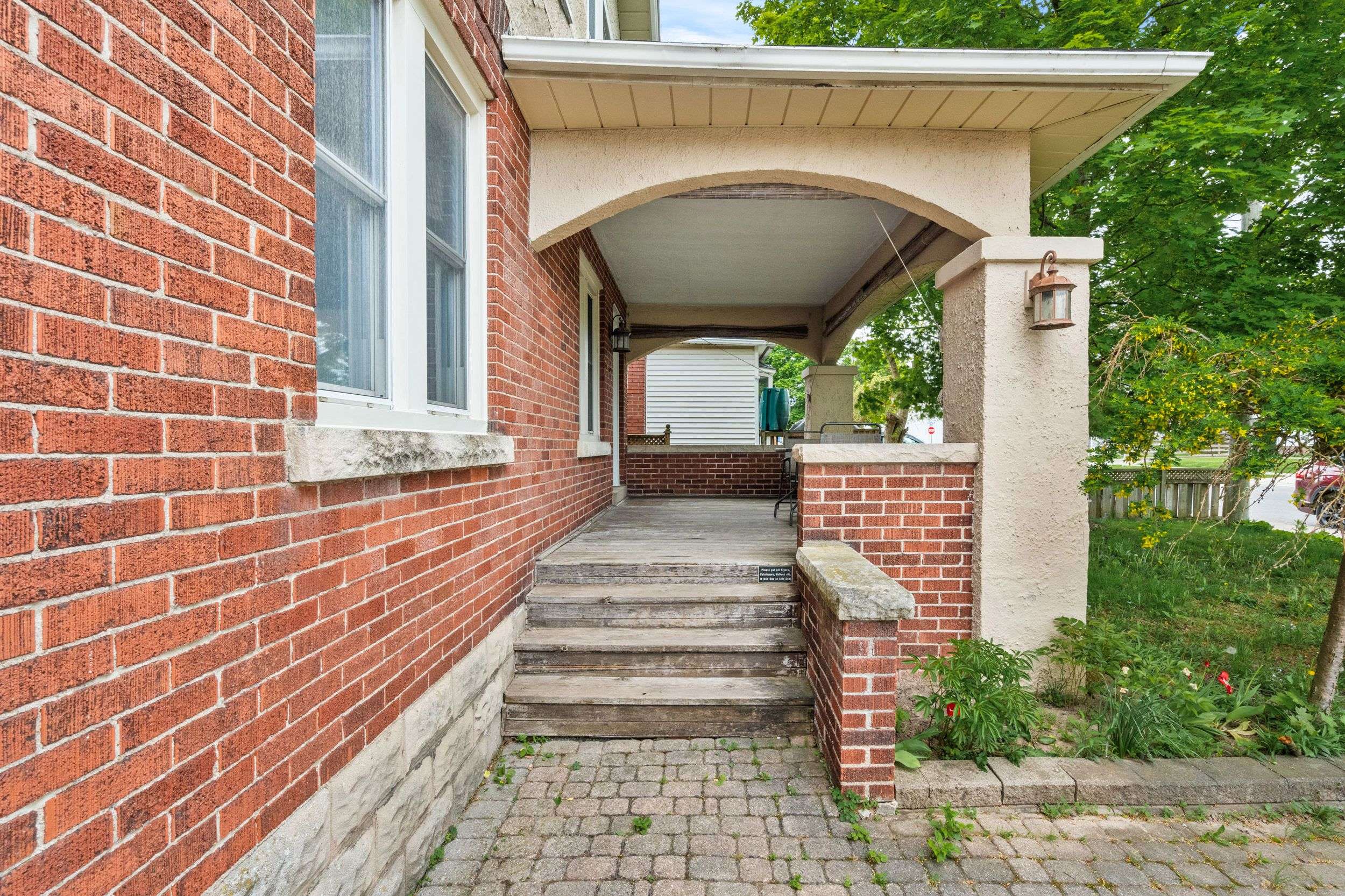 Welland, ON L3B 3V9,122 Dorothy ST