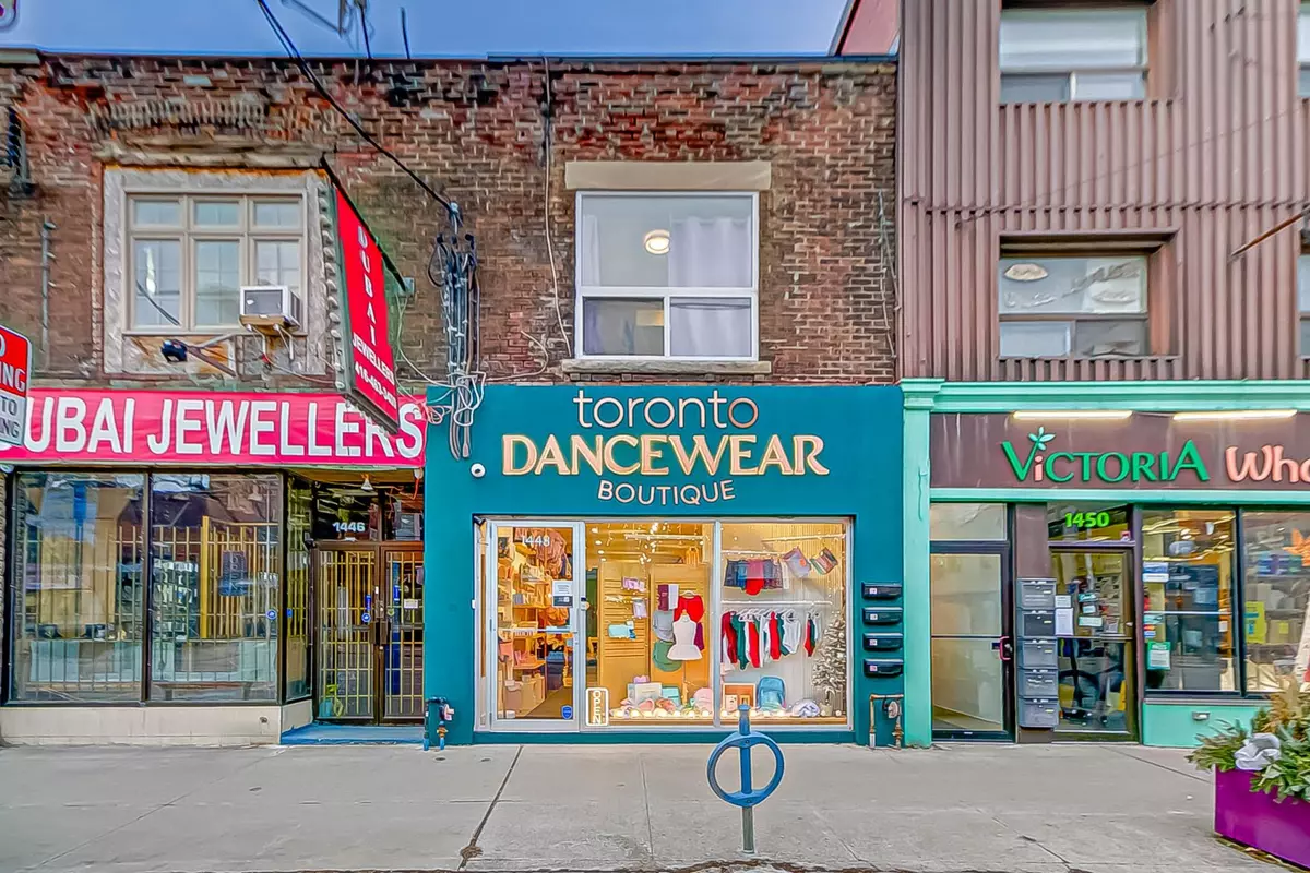Toronto E01, ON M4L 1Z8,1448 Gerrard ST E #2R
