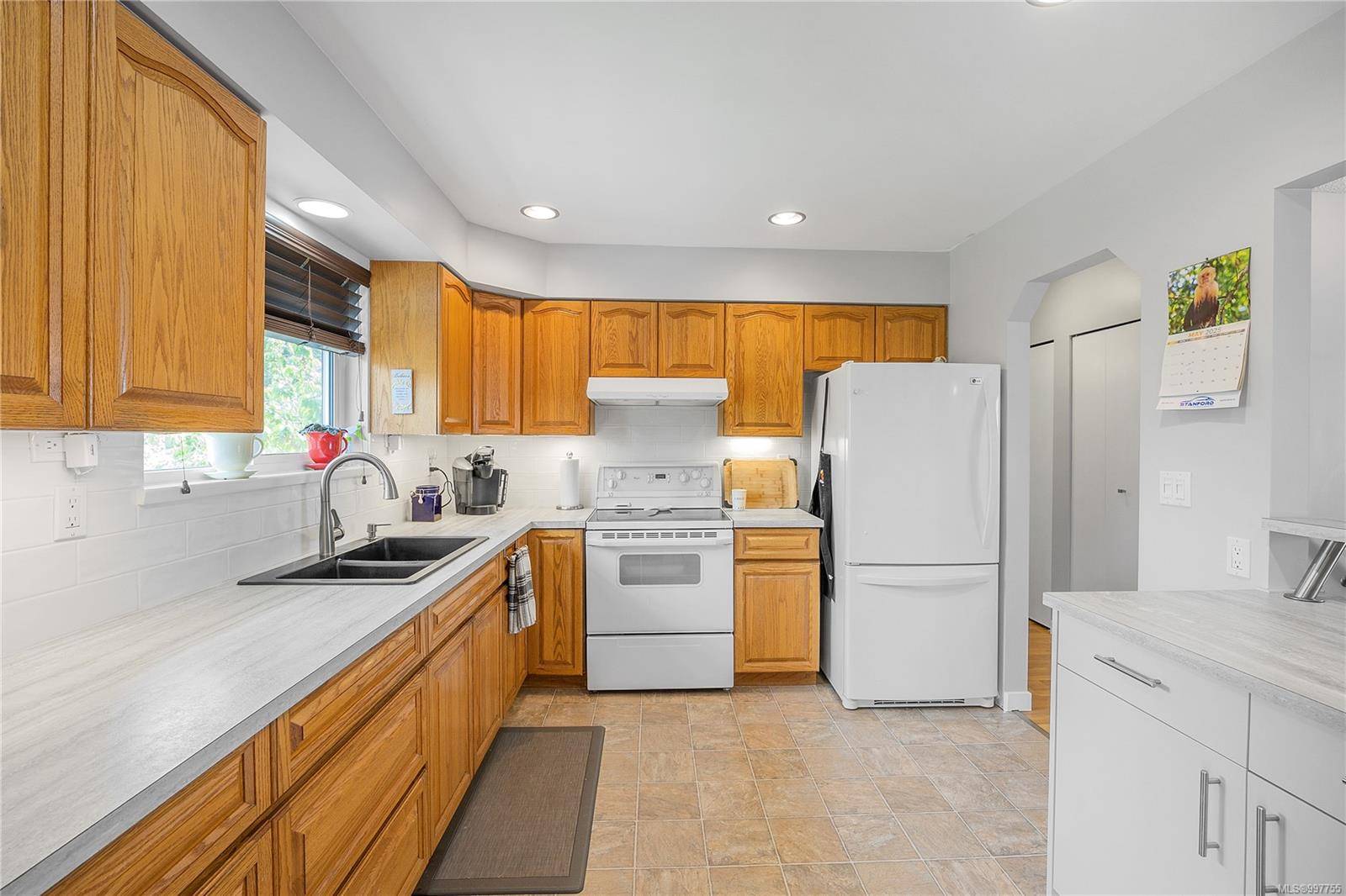 Parksville, BC V9P 1M8,232 Moilliet St S