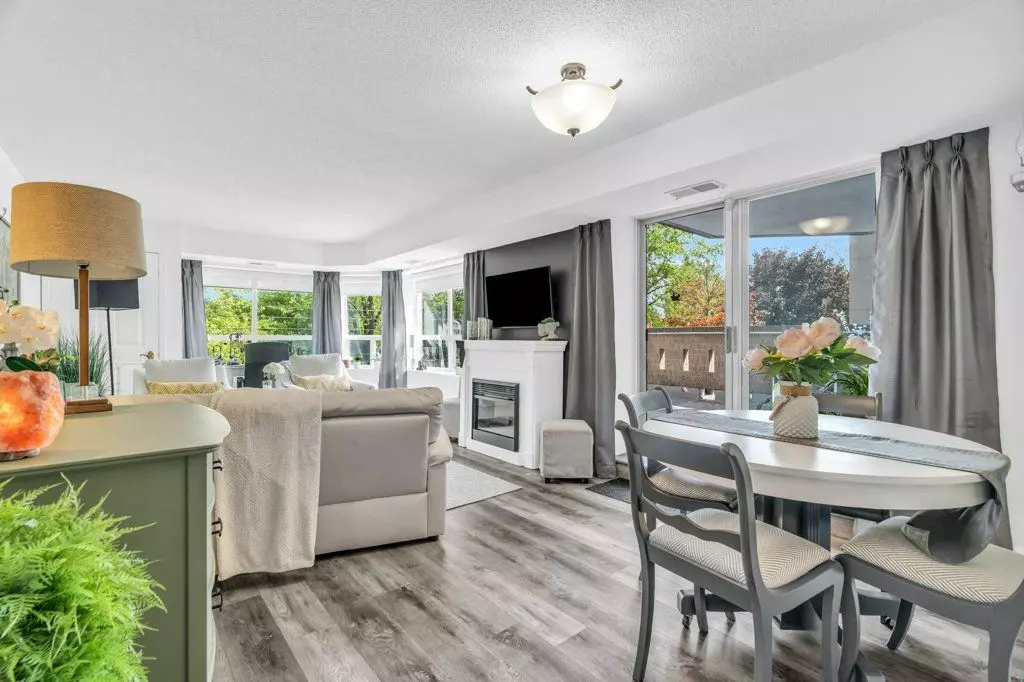 Guelph, ON N1H 8J3,281 Bristol ST #203