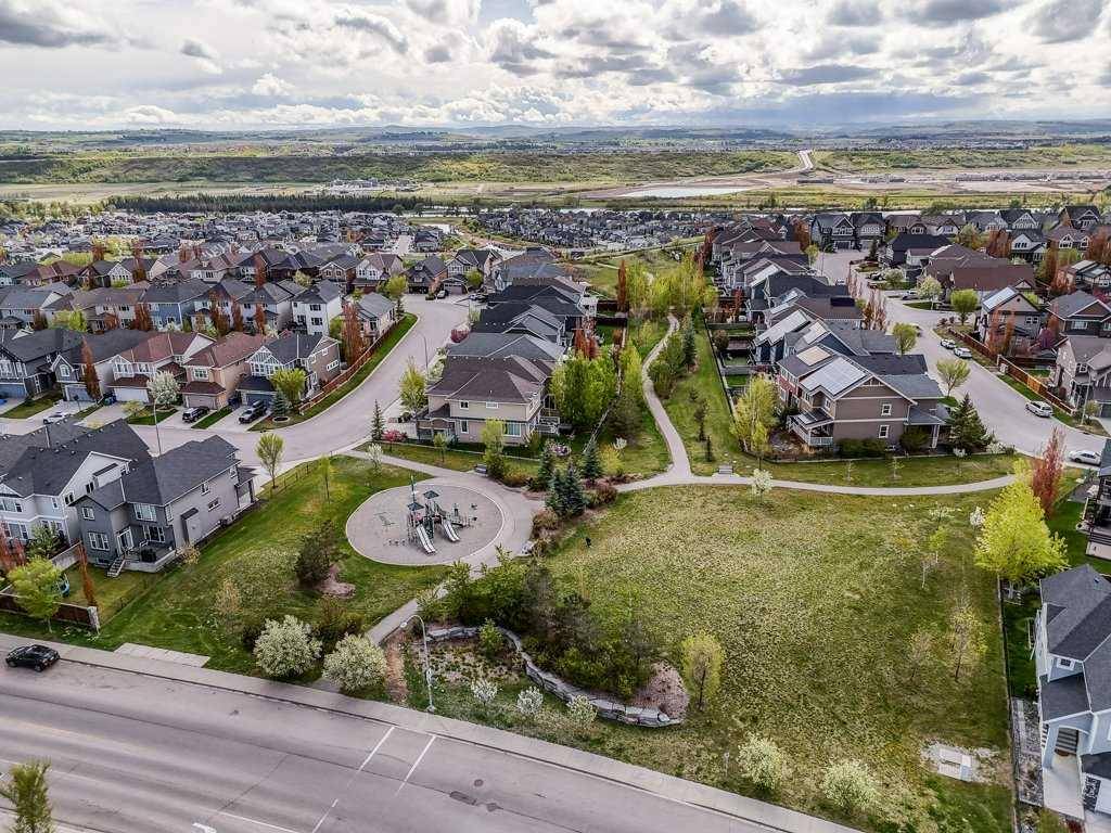 Calgary, AB T3M 2L7,522 Cranford DR Southeast #1303