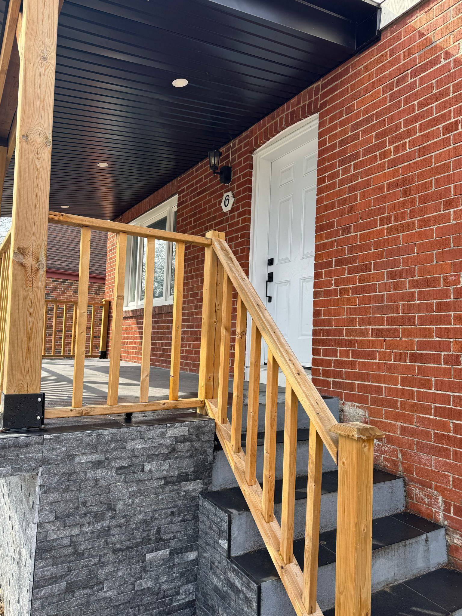 Toronto E04, ON M1P 1E9,6 Valerie RD