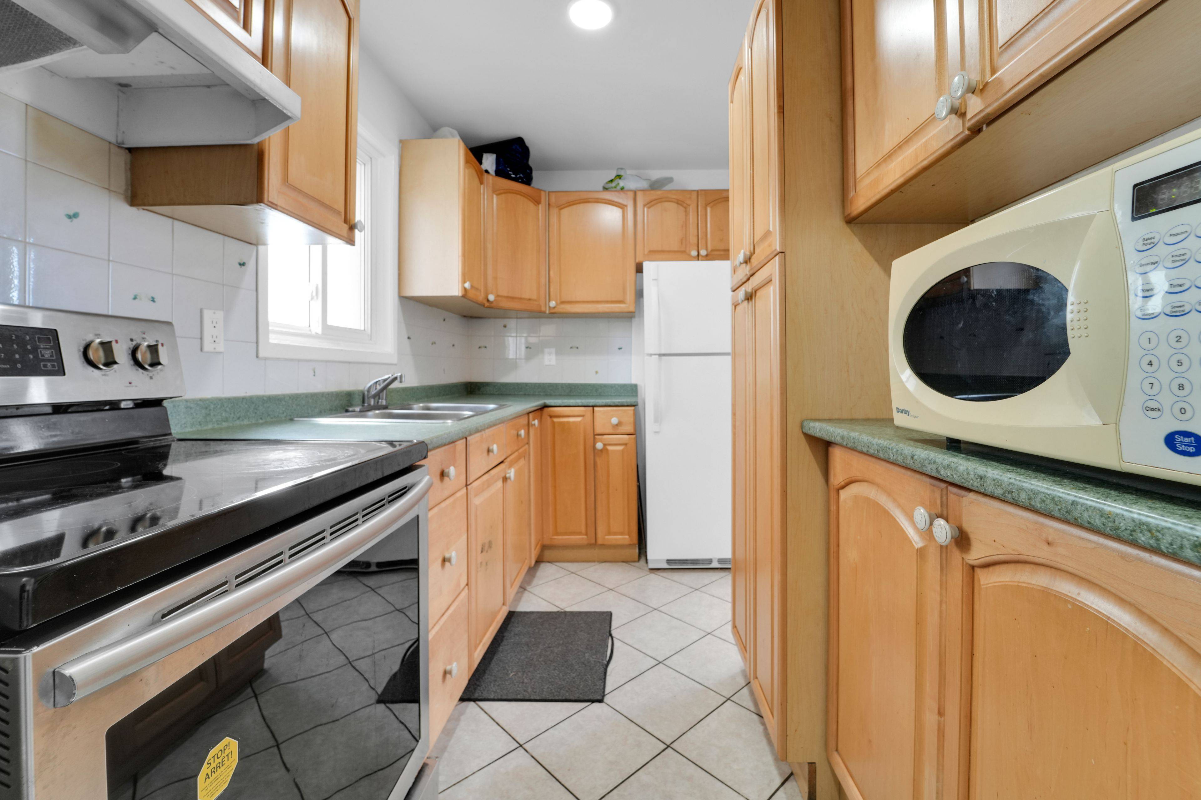 Brampton, ON L6S 2N1,18 Jasmine SQ