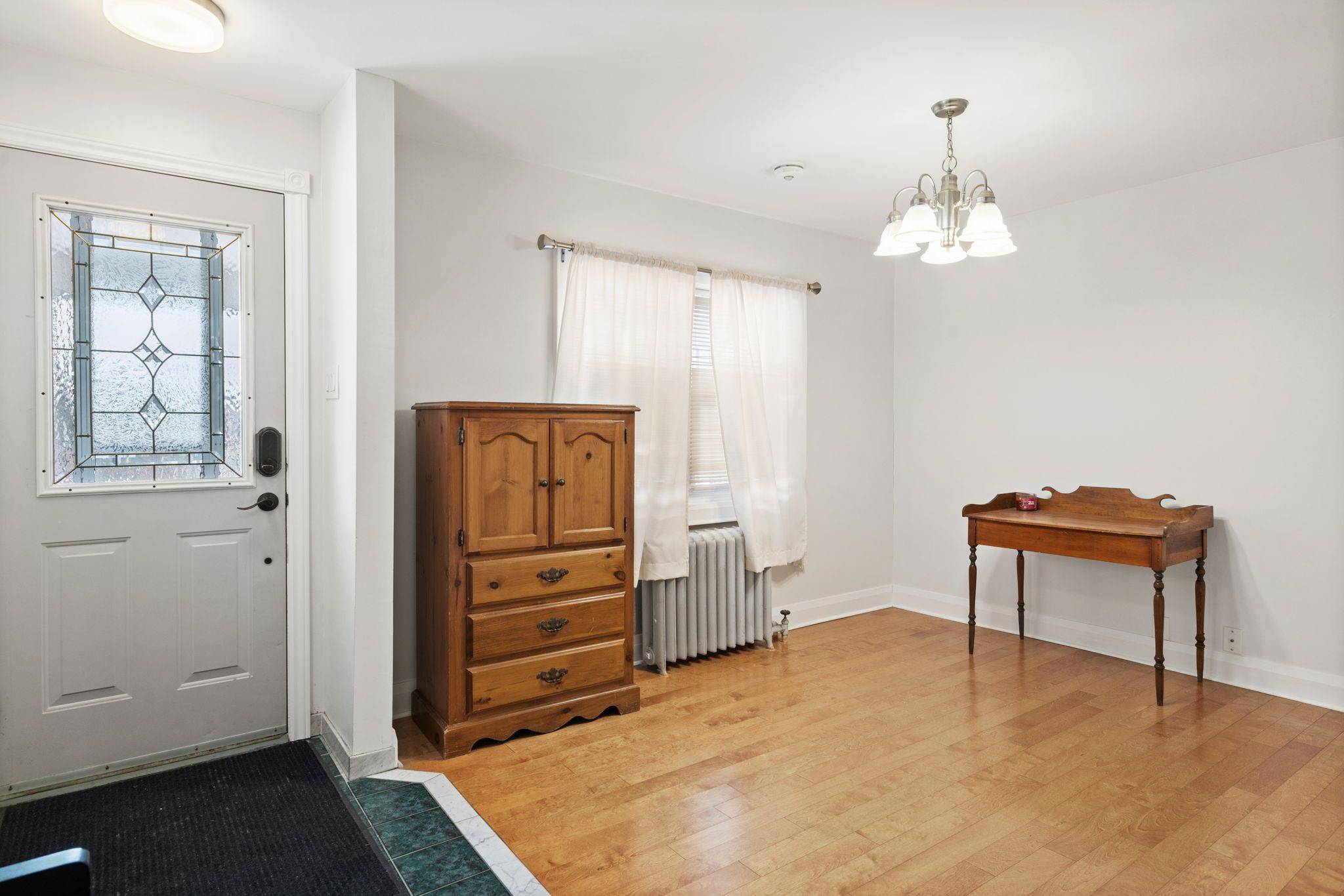 Toronto W03, ON M6N 1V4,102 Eileen AVE