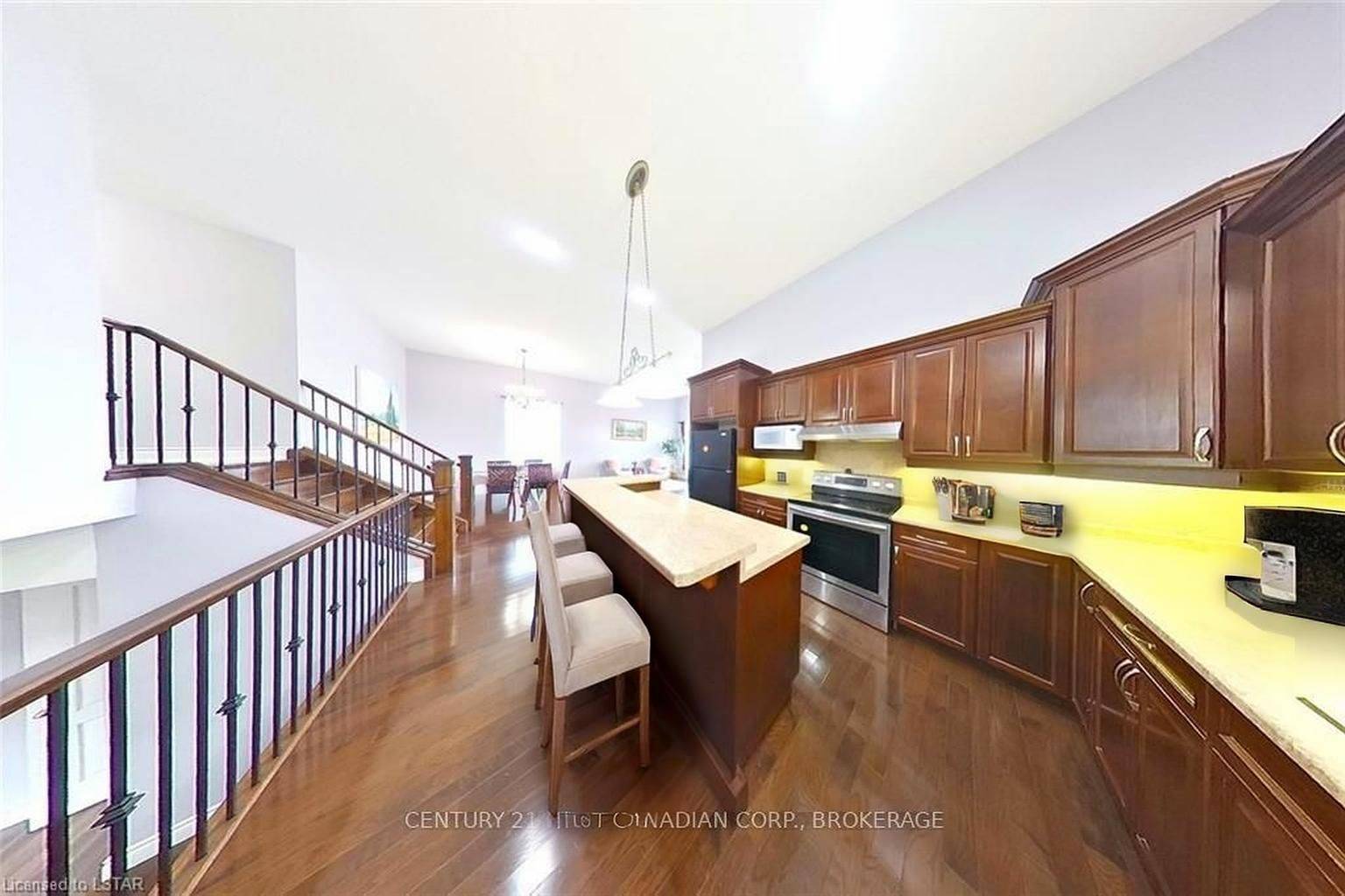 London North, ON N6G 0A6,1787 Kyle CT