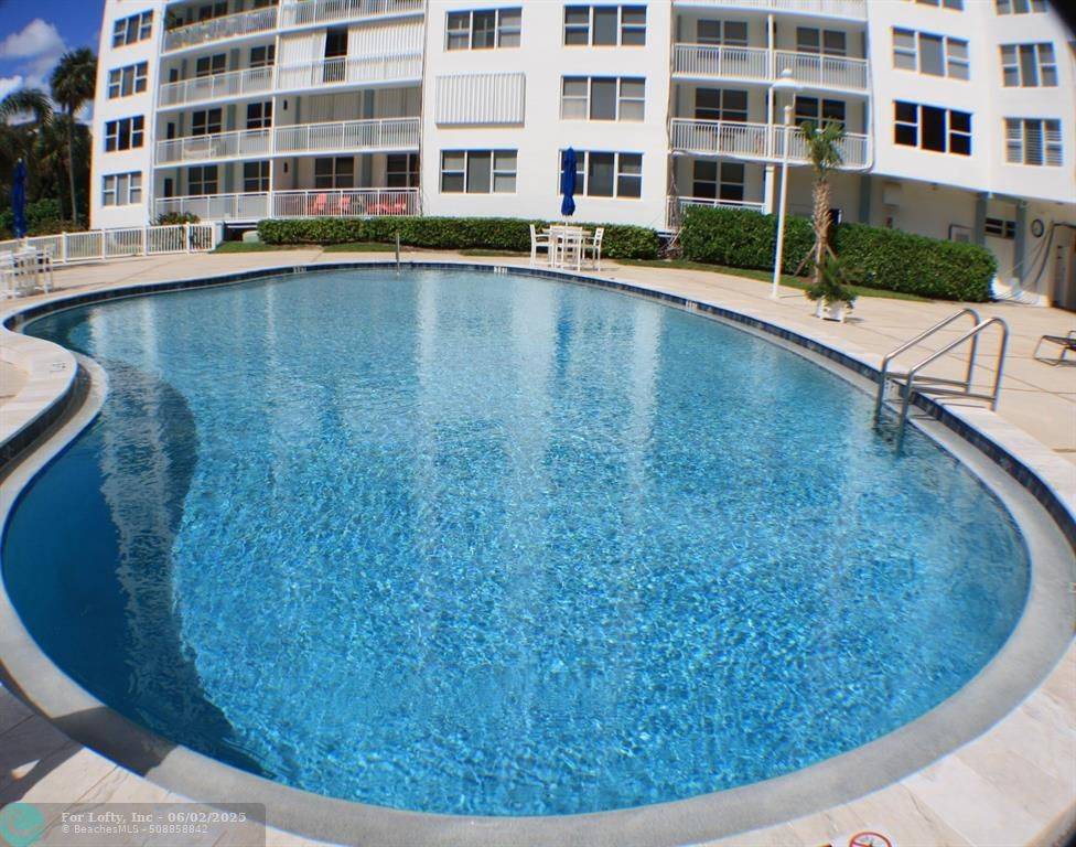 Pompano Beach, FL 33062,201 N Ocean Blvd  #902