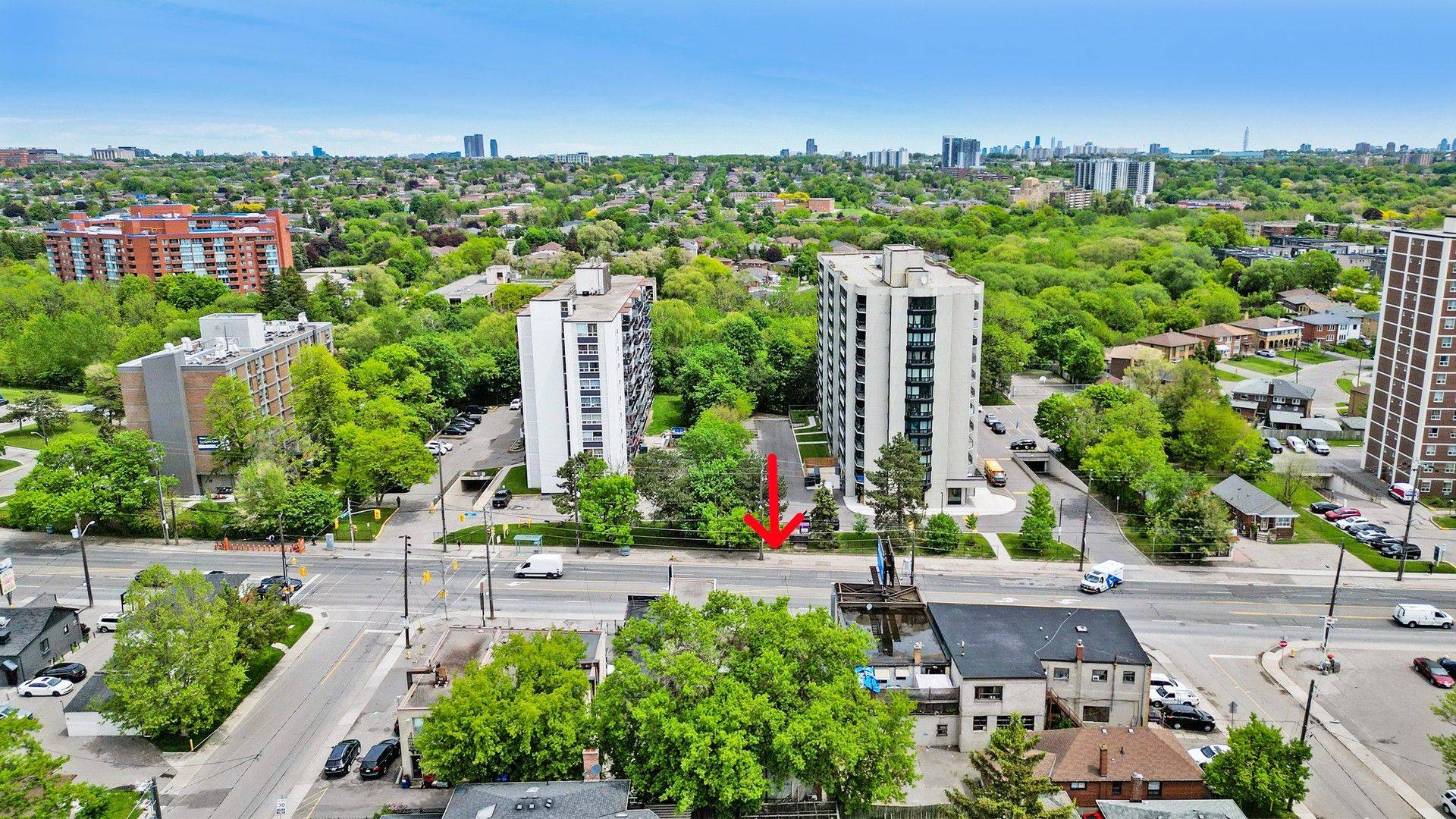 Toronto W04, ON M9N 2T2,1784 JANE ST