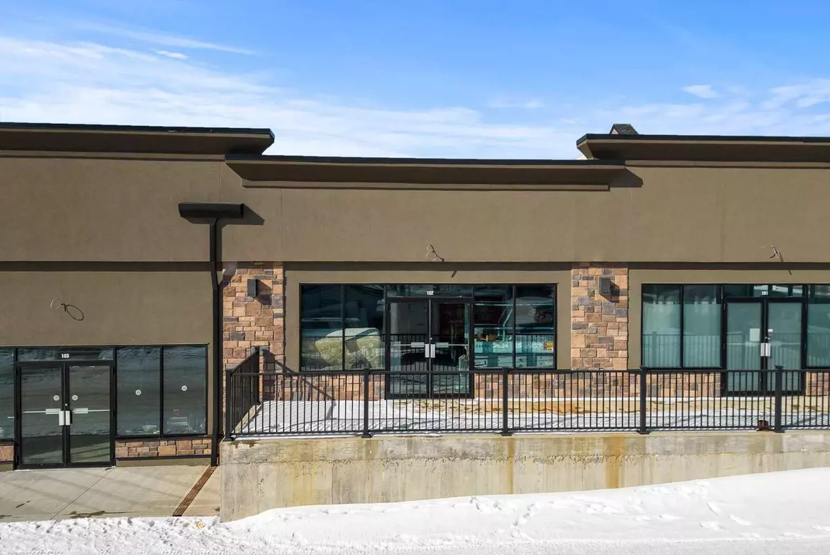 Camrose, AB T4V0J9,5703 48 AVE #102