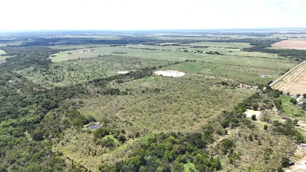 04LCD 1127 LCR 607, Groesbeck, TX 76642
