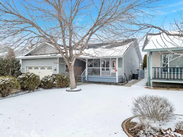 164 Reichley, Red Deer, AB T4P 3S8