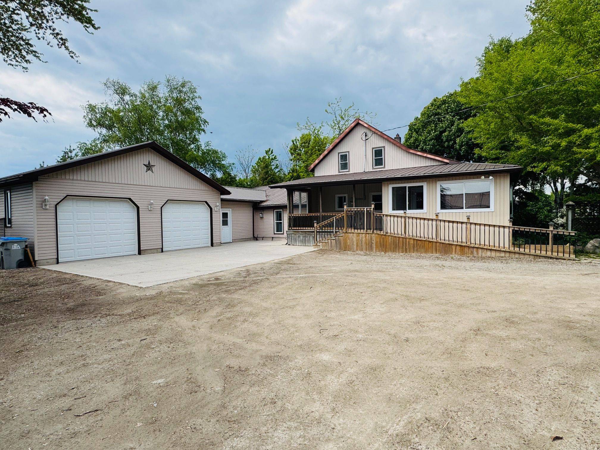 Bluewater, ON N0M 2T0,73691 Bluewater HWY