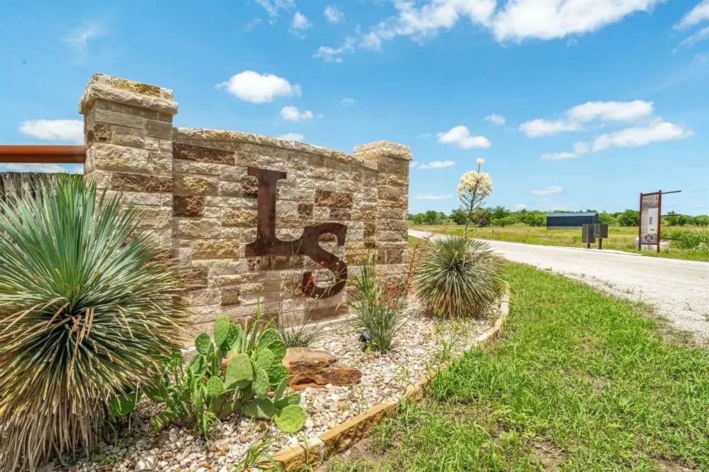 Perrin, TX 76082,910 Old Oran Road